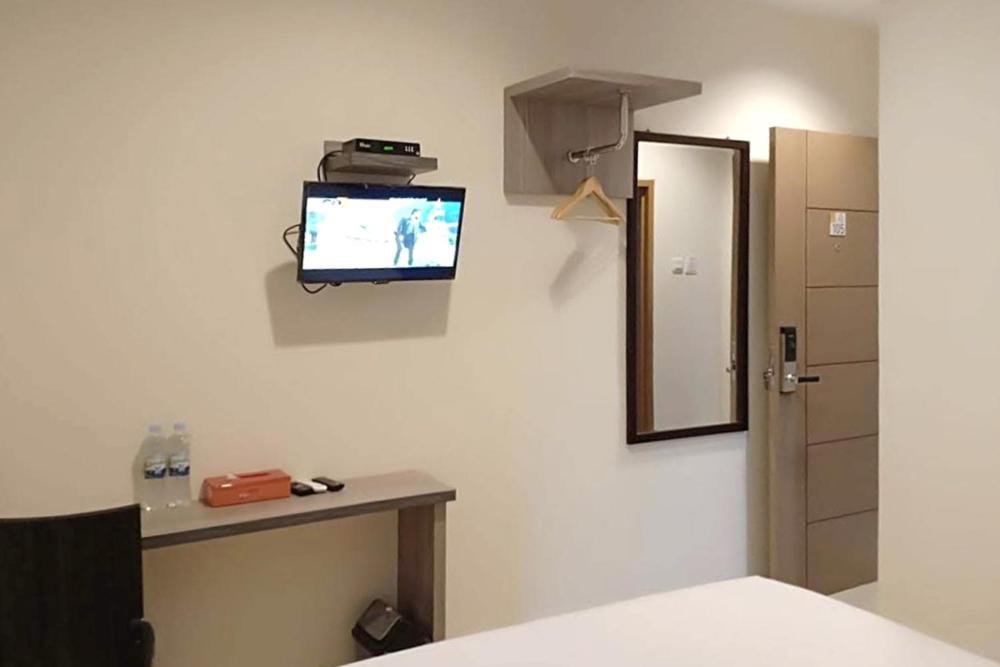 Twospaces Living At Maximus Inn ปาเลมบัง ภายนอก รูปภาพ